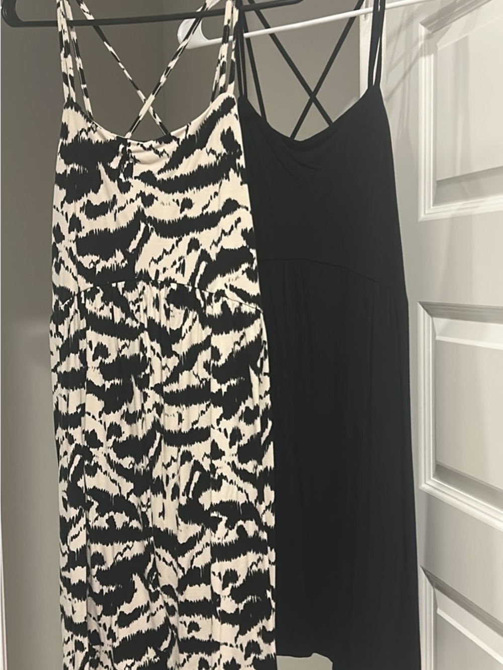Old Navy Black & White Printed Strappy Maxi Dress